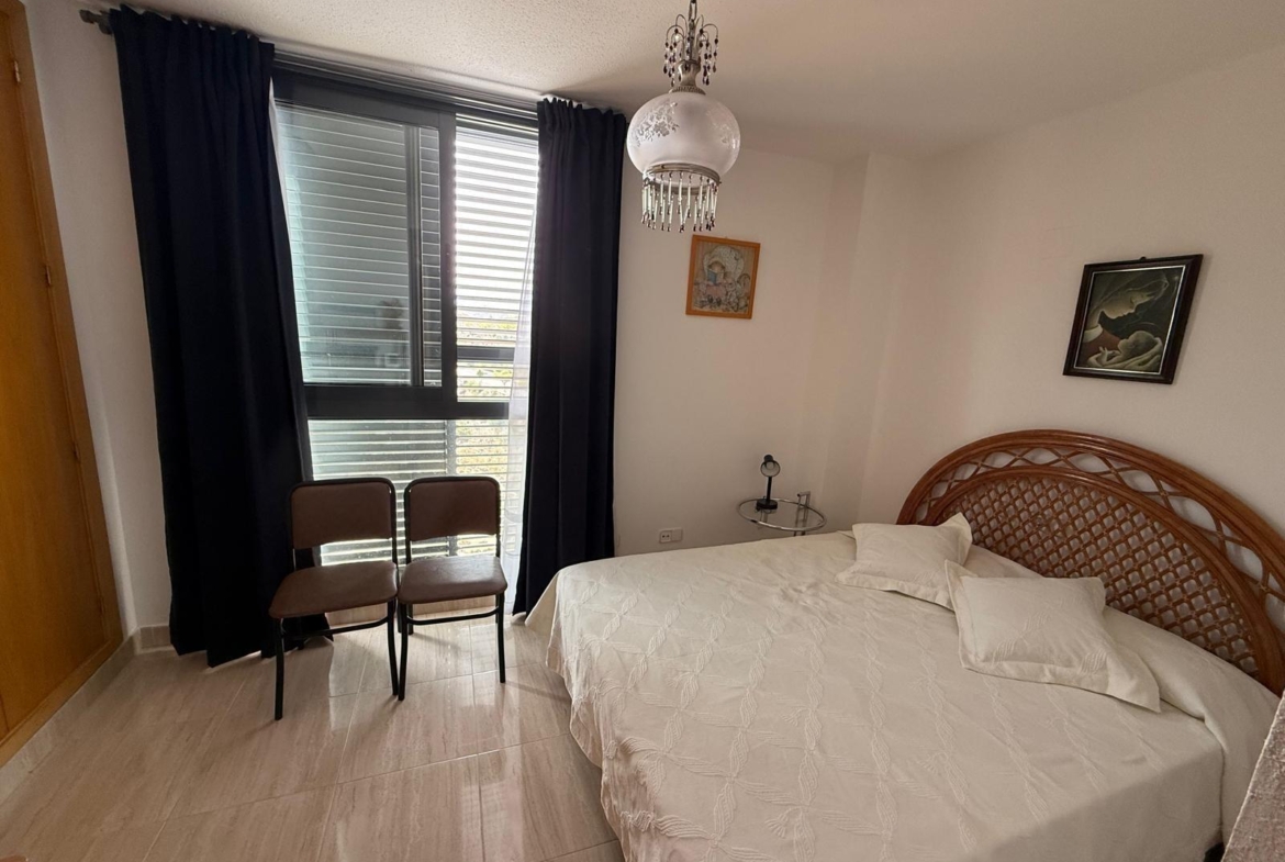 Ático Dúplex con Solárium Privado y Vistas a la Cala de Finestrat