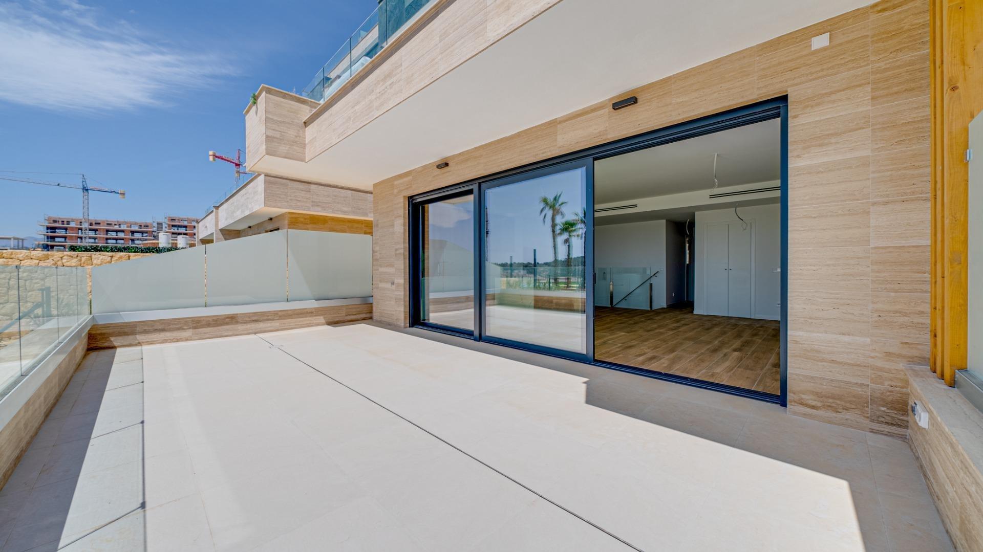 2-21-28 New spacious duplex in Finestrat.