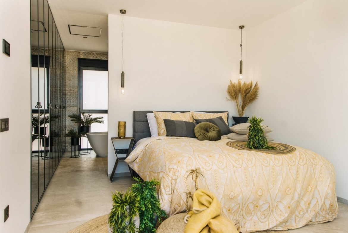 Design villa met een totale oppervlakte van 250 vierkante meter met uitzicht op Guardamar en de zee.
