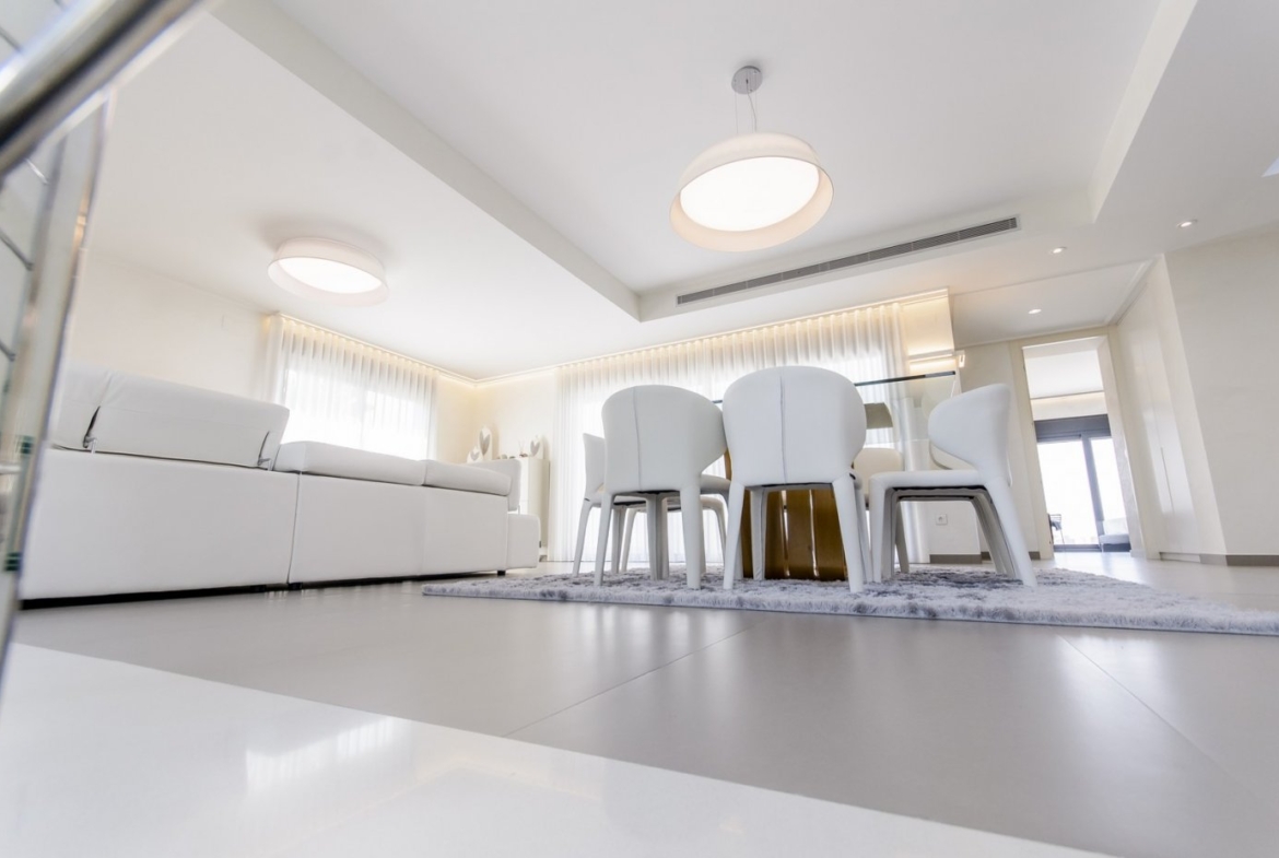 NEW CONSTRUCTION VILLAS 250 m FROM THE BEACH IN CAMPOAMOR