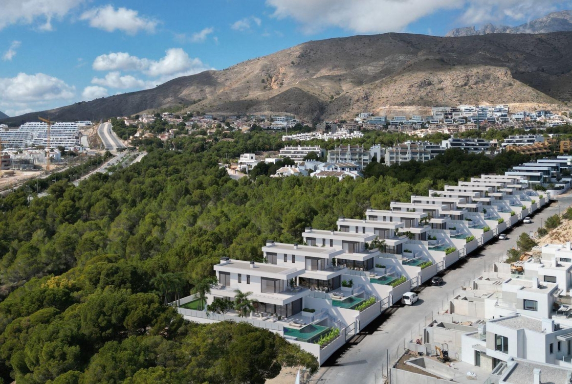 Exclusive New Villa in Sierra Cortina: Luxury, Nature, and Panoramic Views
