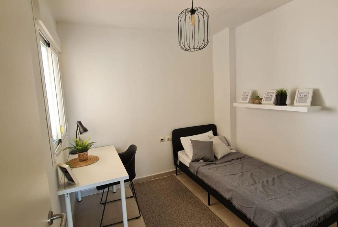 APATAMENTO CON PARKING+PISCINA EN ORIHUELA COSTA. 2 DORM. 2 BAÑOS. 85 M2.