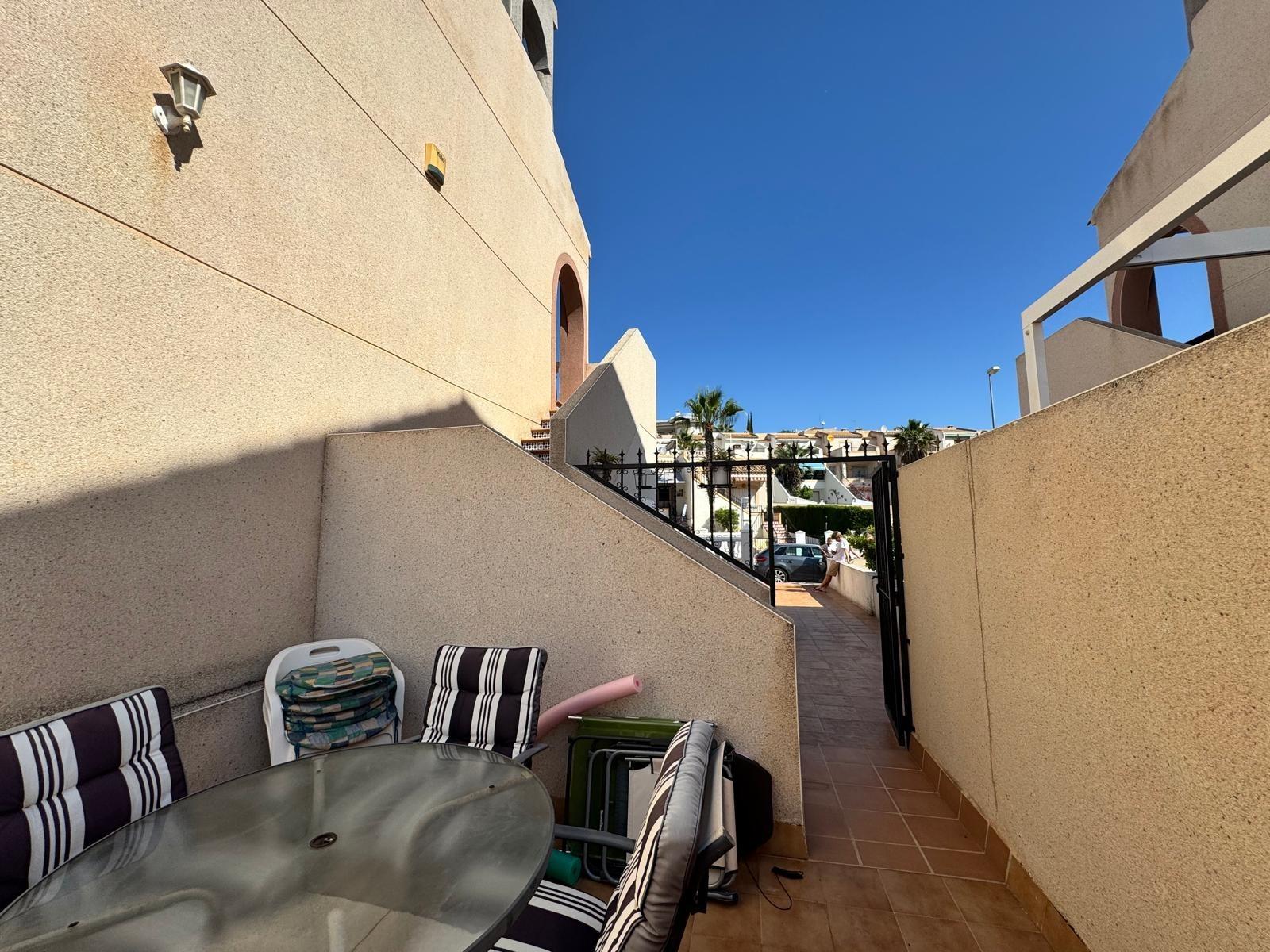 2-22-124 Cozy Townhouse in Orihuela Costa – Ideal for Family Living