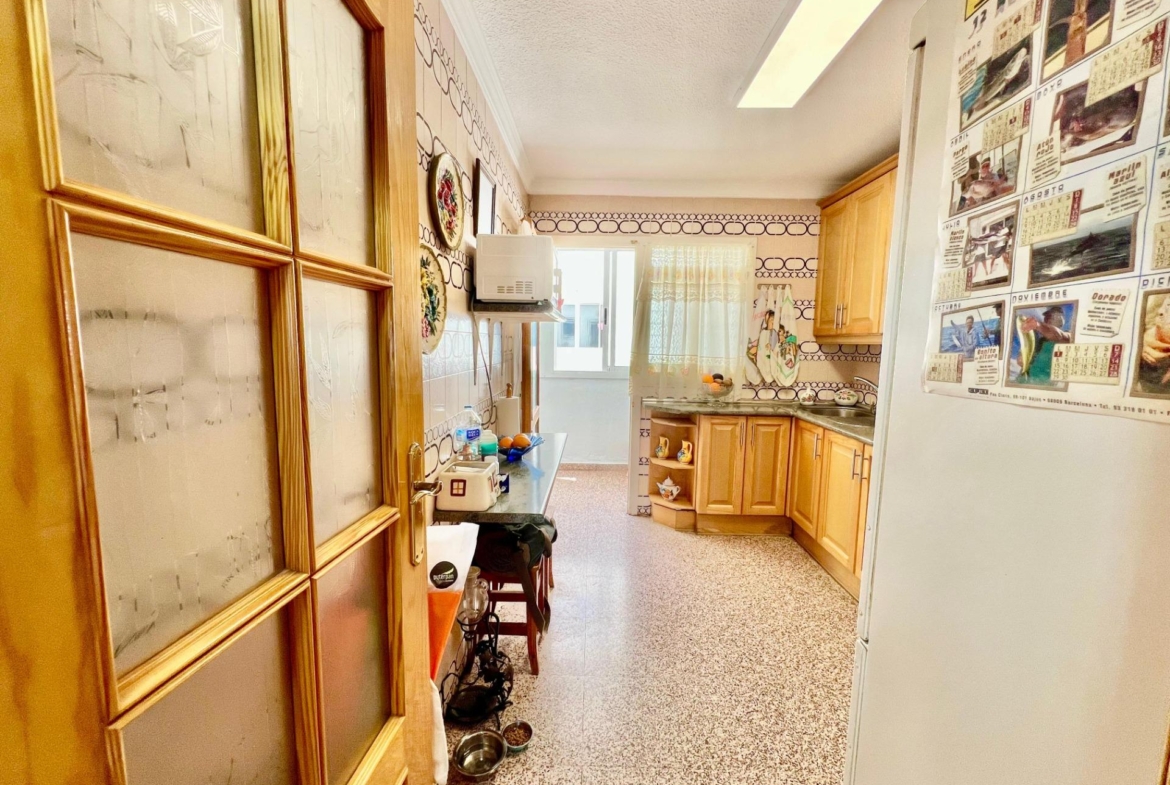 ESPACIOSO APARTAMENTO DE 3 HABITACIONES + PARKING + TRASTERO EN PLANTA 7 CON VISTAS AL MA