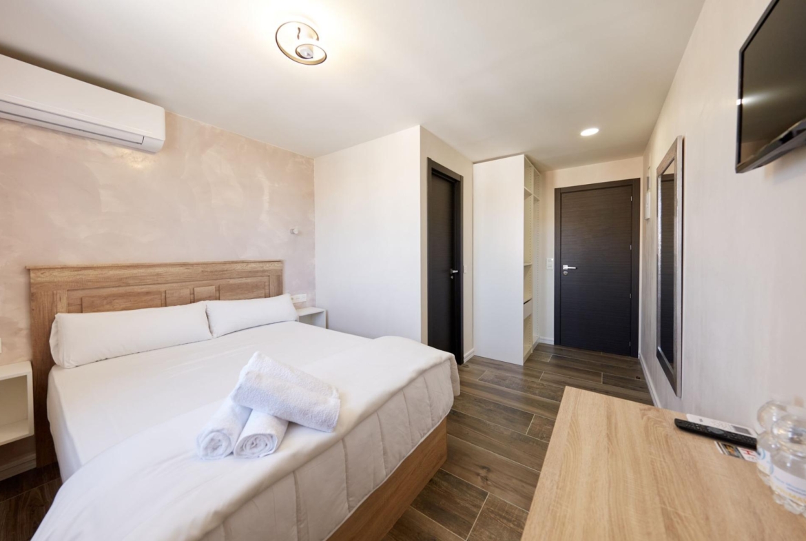 Magnífico Hotel Reformado en Cabo Huertas: IDEAL PARA INVERSORES