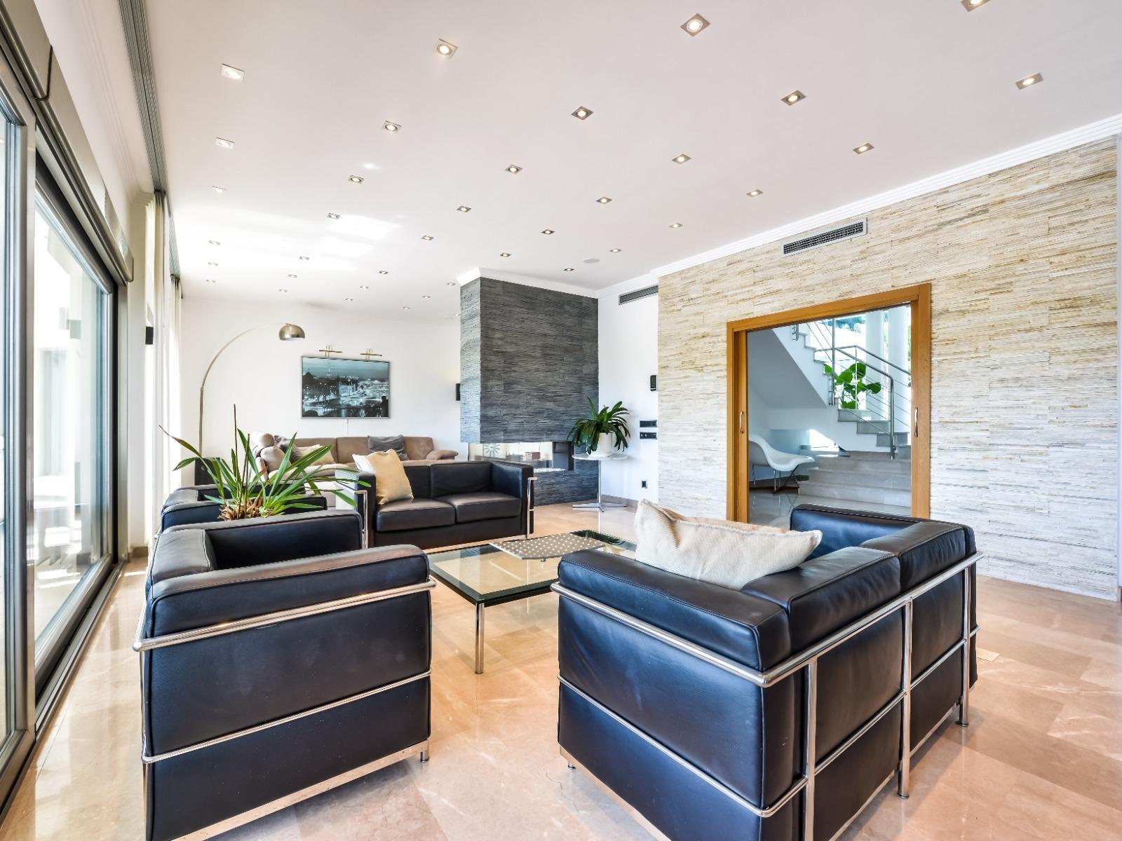 Modern and Luxurious Villa with Sea Views in Benissa 🌊