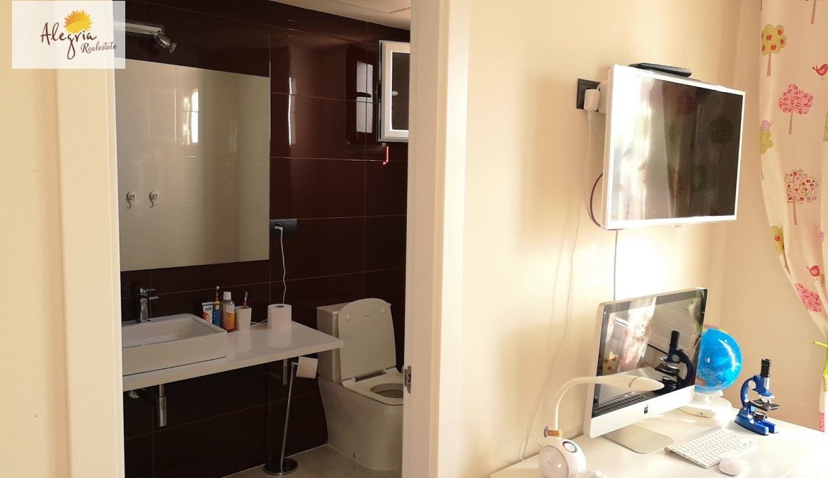 EXCELLENT VILLA IN SIERRA CORTINA FOR SALE