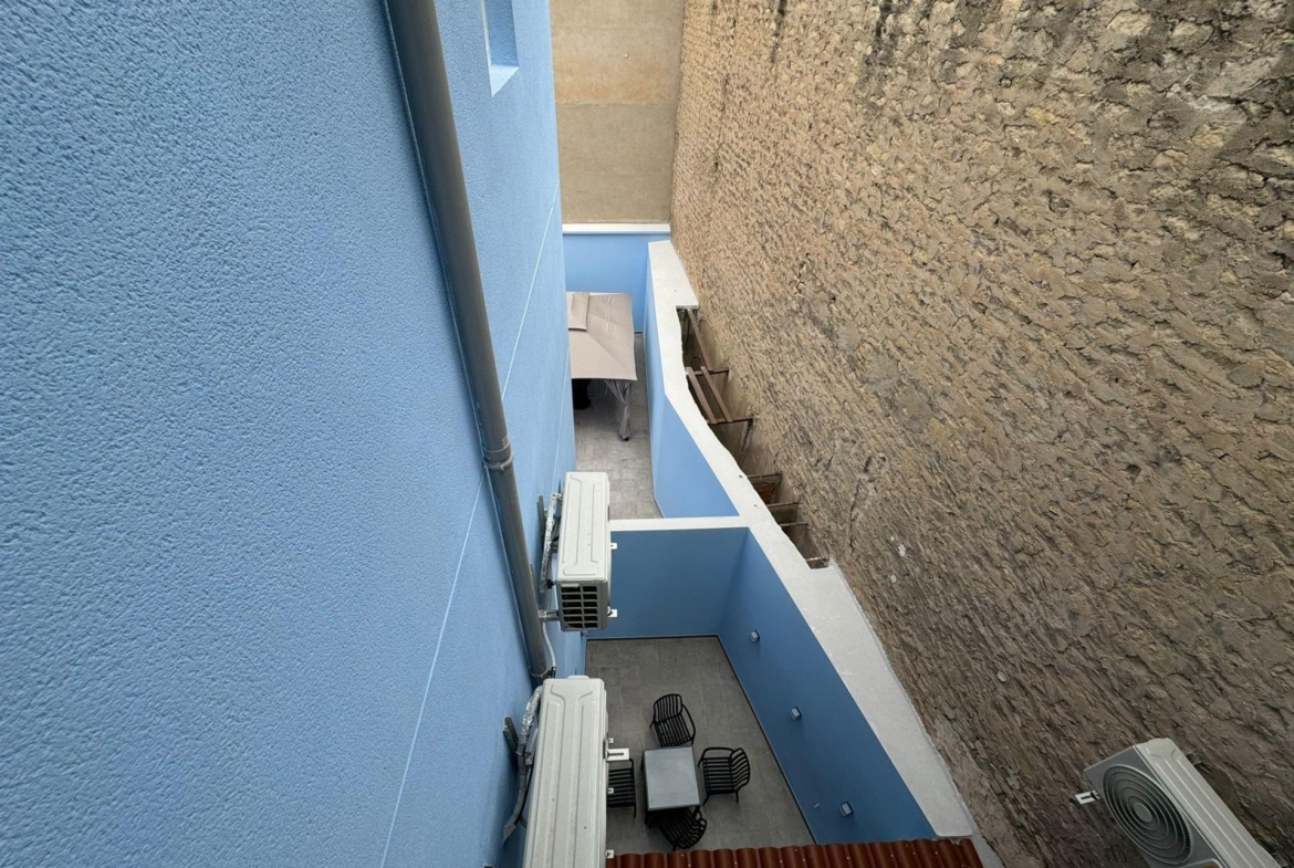 EDIFICIO EN VENTA EN ALICANTE CON LICENCIA TURISTICA – CAROLINAS BAJAS