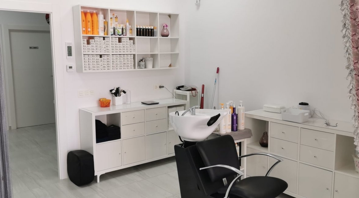 COMMERCIAL PREMISES IN LA ZENIA