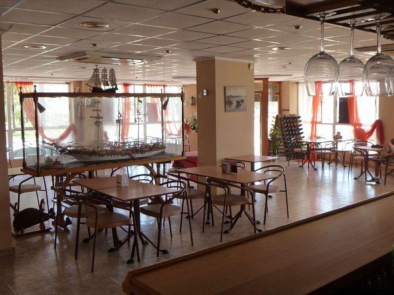 RESTAURANTE EN TORREVIEJA EN LA PRIMERA LINEA DE PLAYA