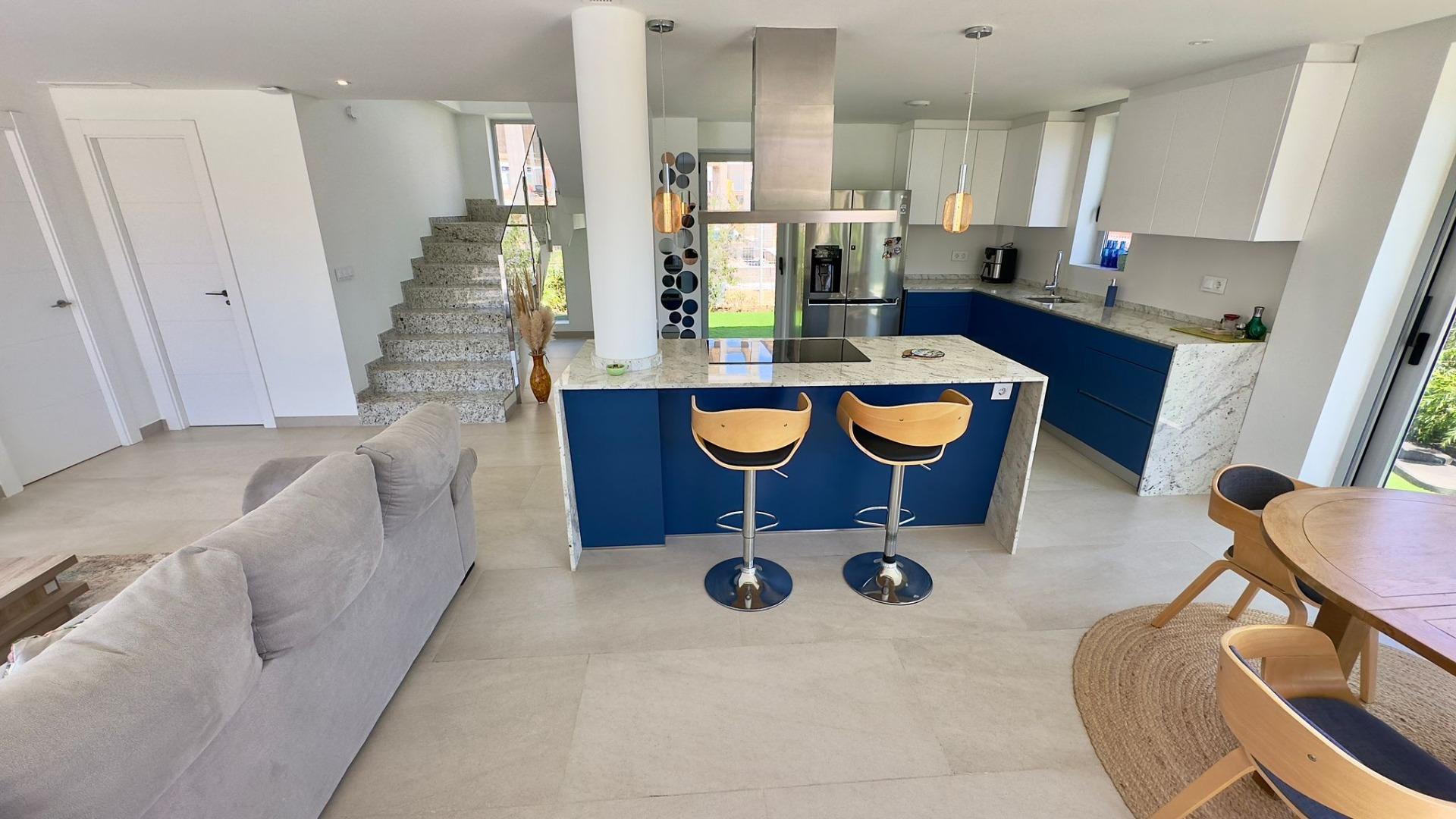 Grote villa op het balkon van Finestrat met uitzicht op de zee