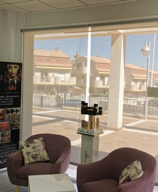 COMMERCIAL PREMISES IN LA ZENIA