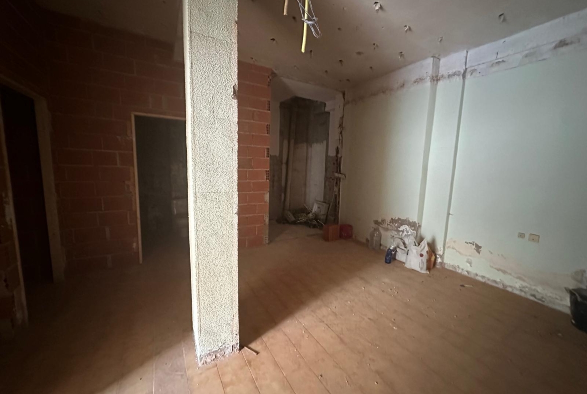 Premises for renovation in Alicante