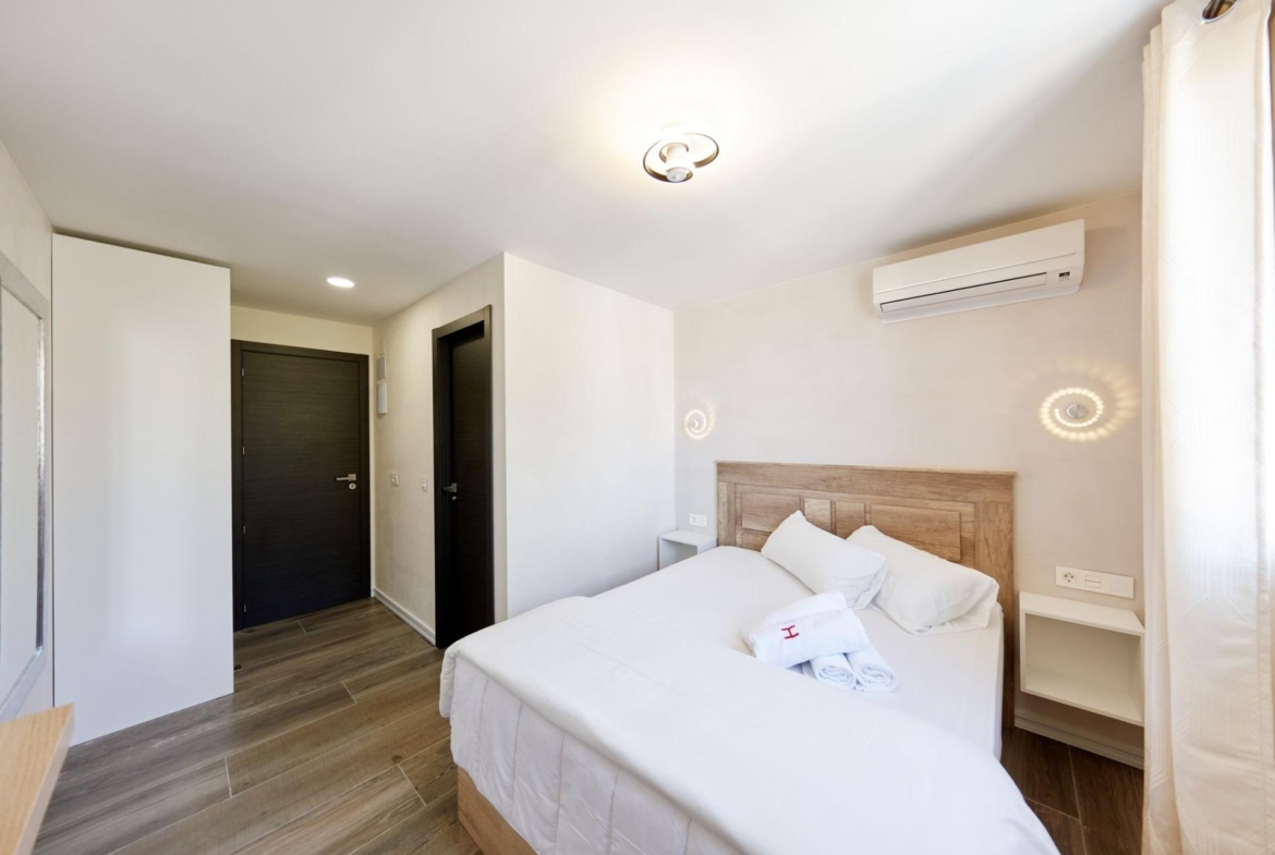 Magnífico Hotel Reformado en Cabo Huertas: IDEAL PARA INVERSORES