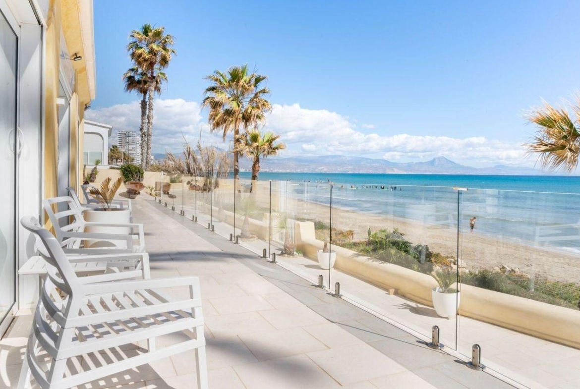 LUXURY VILLA OP HET ZAND IN CABO DE LAS HUERTAS