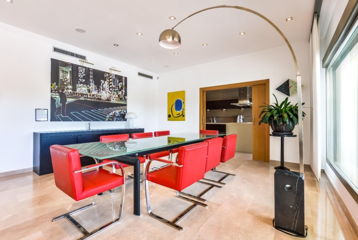 Modern and Luxurious Villa with Sea Views in Benissa 🌊