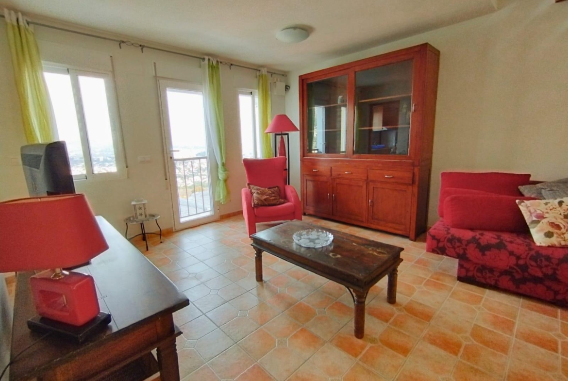 Exclusieve villa in Calpe met panoramisch uitzicht en een grote investeringsmogelijkheid