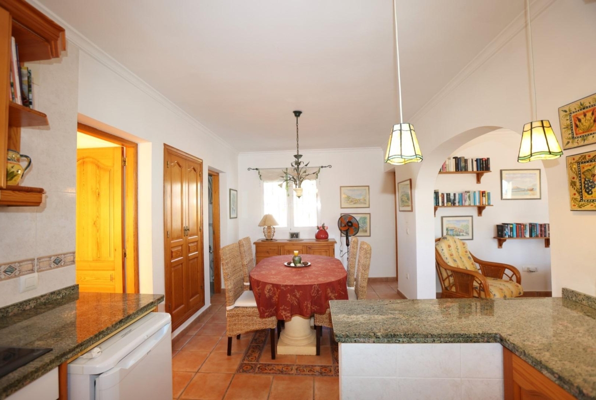Mediterranean style villa with pool and close to the sea