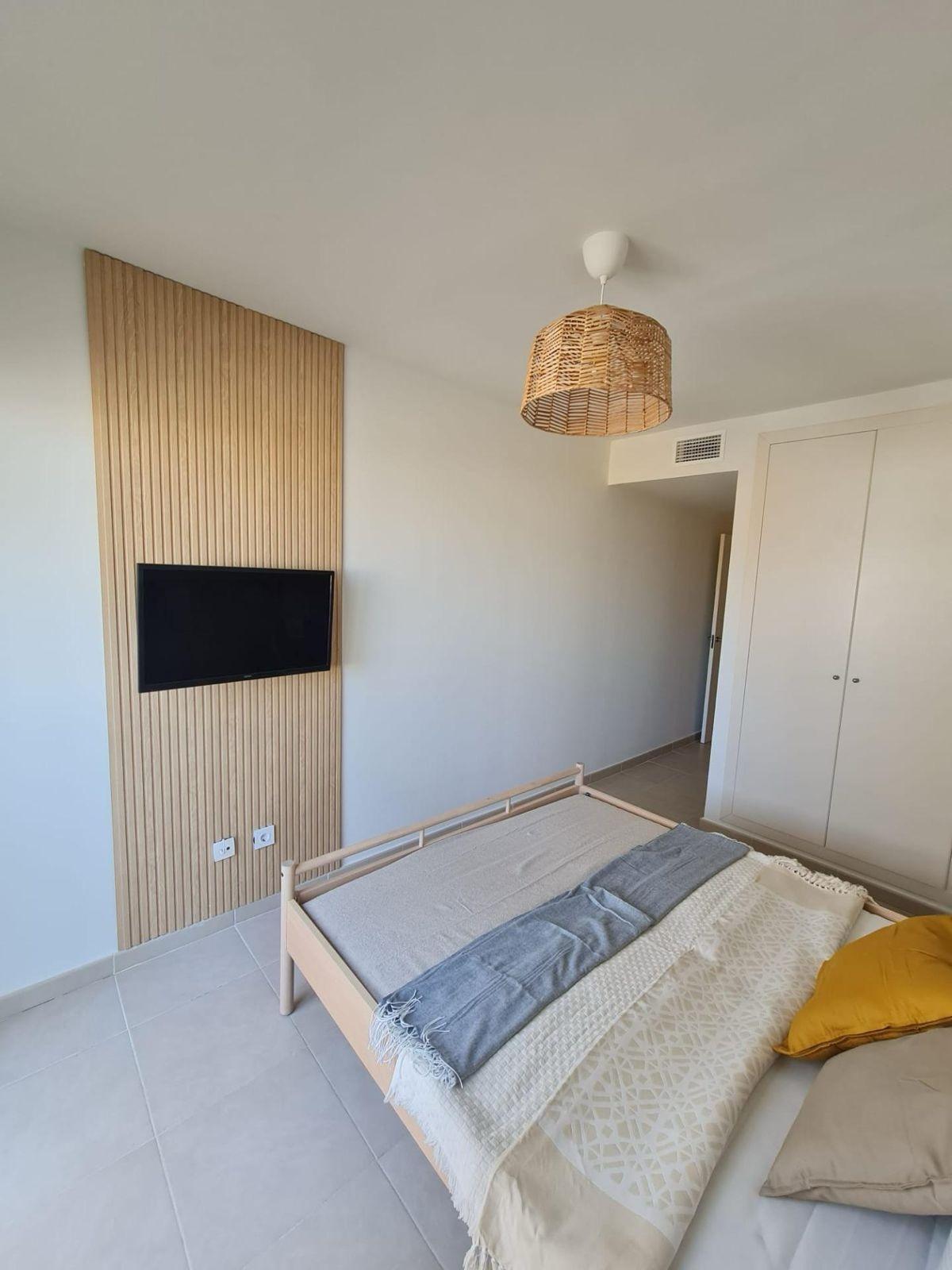 APATAMENTO CON PARKING+PISCINA EN ORIHUELA COSTA. 2 DORM. 2 BAÑOS. 85 M2.