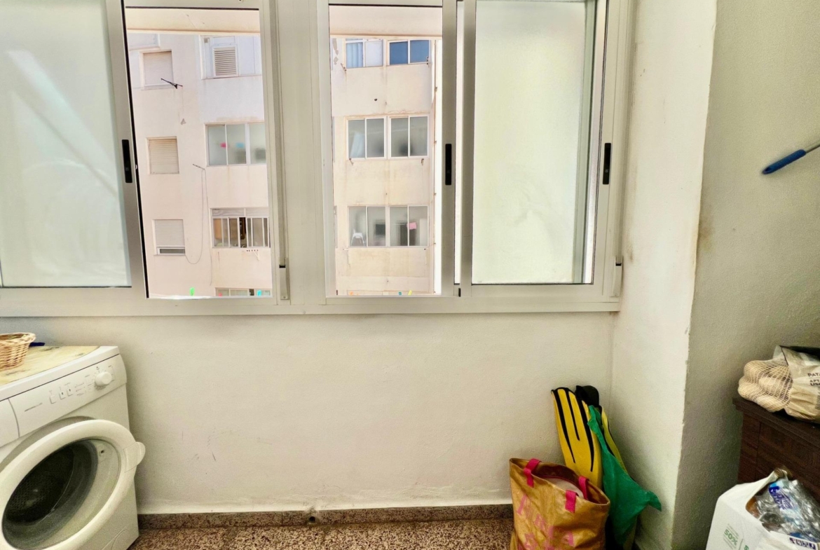 ESPACIOSO APARTAMENTO DE 3 HABITACIONES + PARKING + TRASTERO EN PLANTA 7 CON VISTAS AL MA