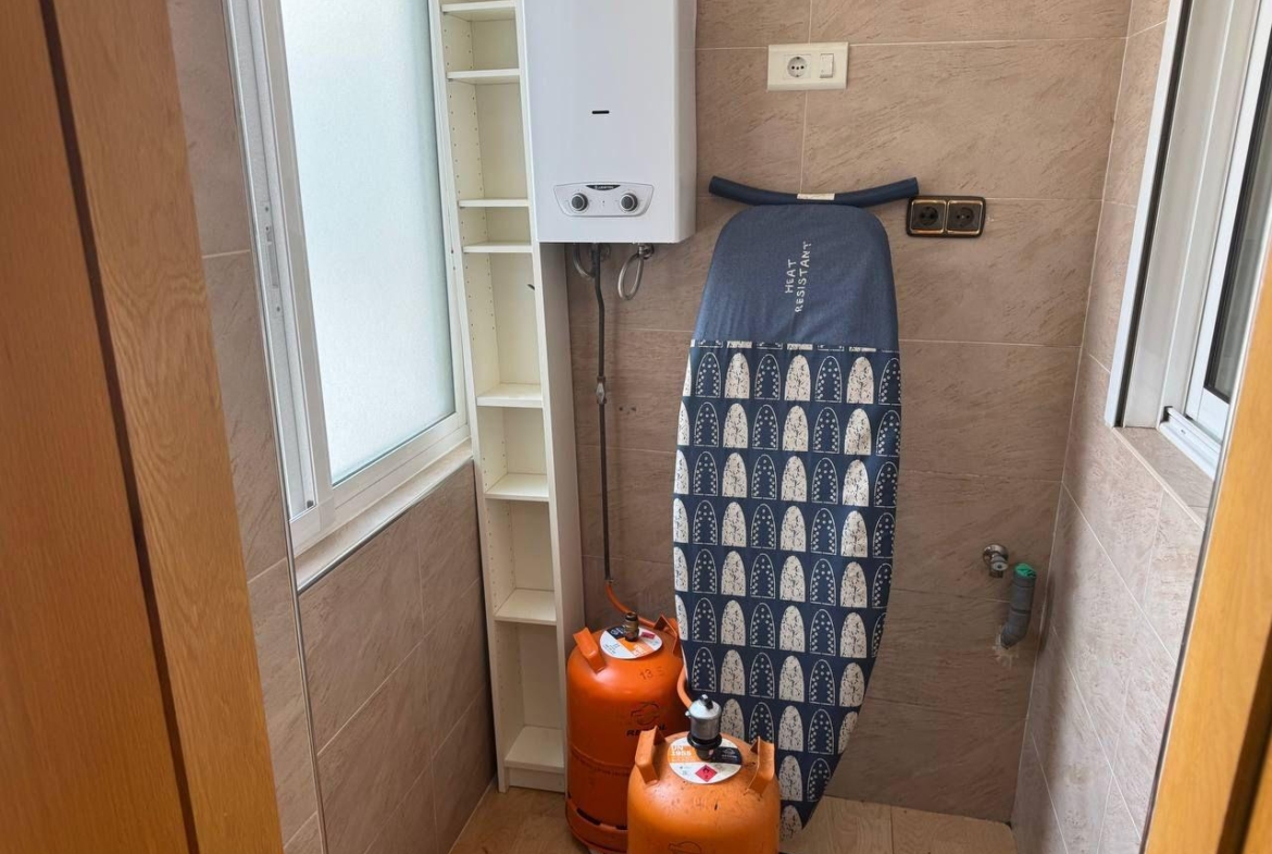 Spacious Semi-New Apartment in Torrevieja, Ideal for Living