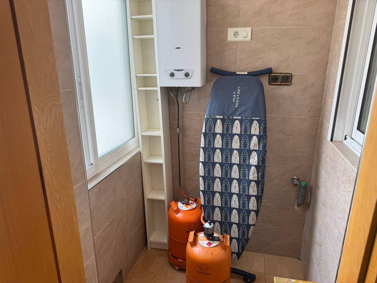 2-25-128 Spacious Semi-New Apartment in Torrevieja, Ideal for Living