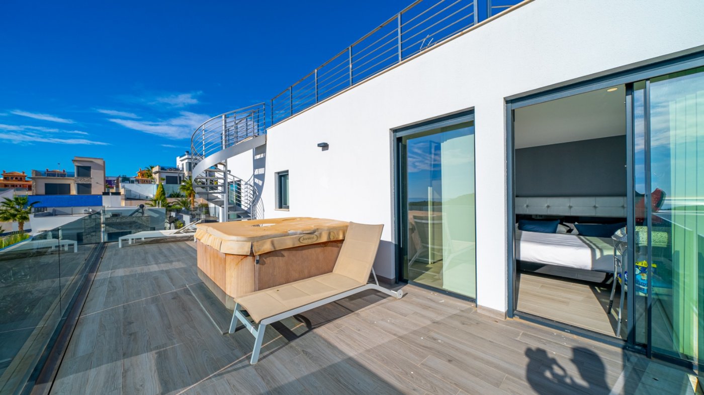 VILLA DE LUJO EN VENTA EN FINESTRAT – BALCON DE FINESTRAT