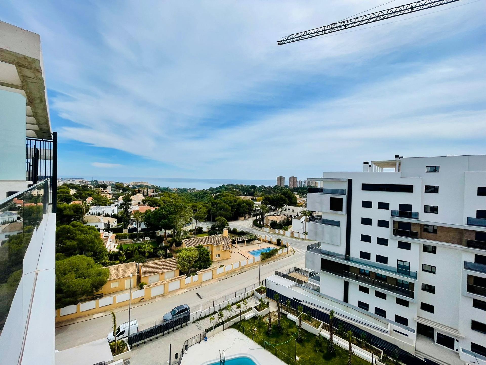 Klaar! Esplendido ático a estrenar en Sea Gardens con panorámica vista al mar !