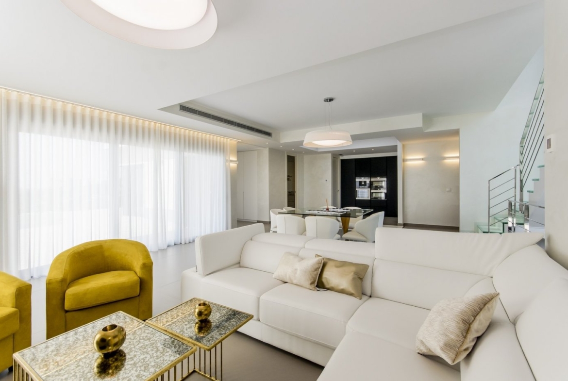 NEW CONSTRUCTION VILLAS 250 m FROM THE BEACH IN CAMPOAMOR
