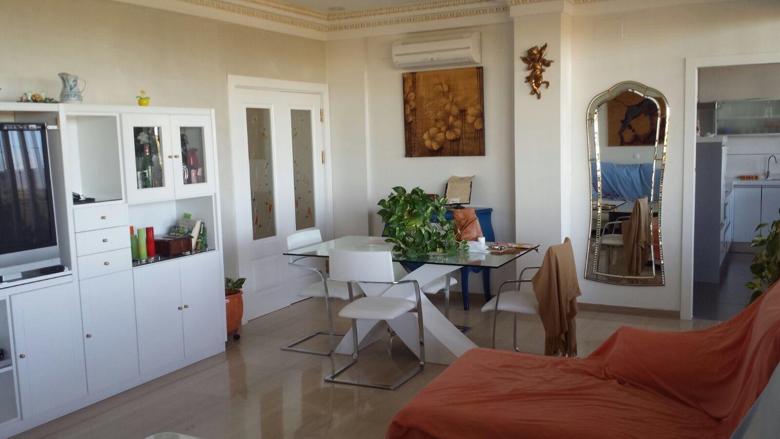 2-25-87 Villa de lujo en Picassent — Urbanización El Pinar 3