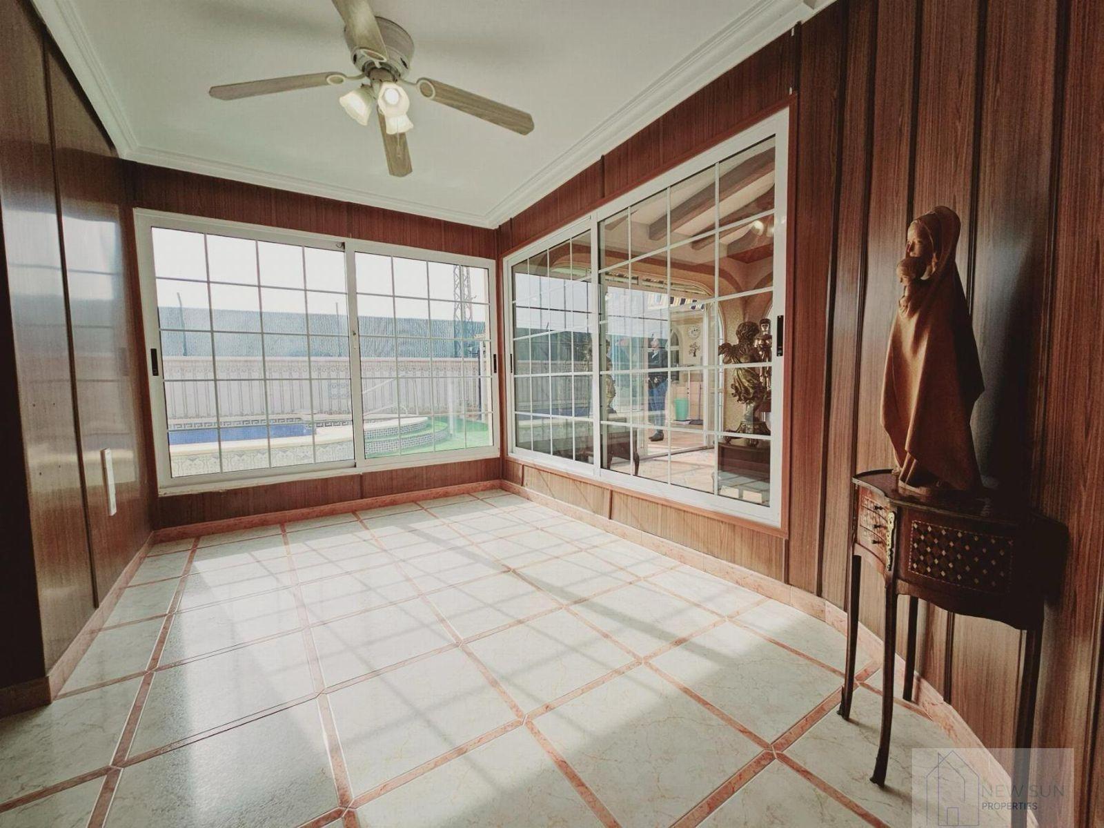 VILLA EN LA SIESTA CON 800 METROS DE PARCELA. PISCINA PRIVADA. 330 M2 DE CASA.