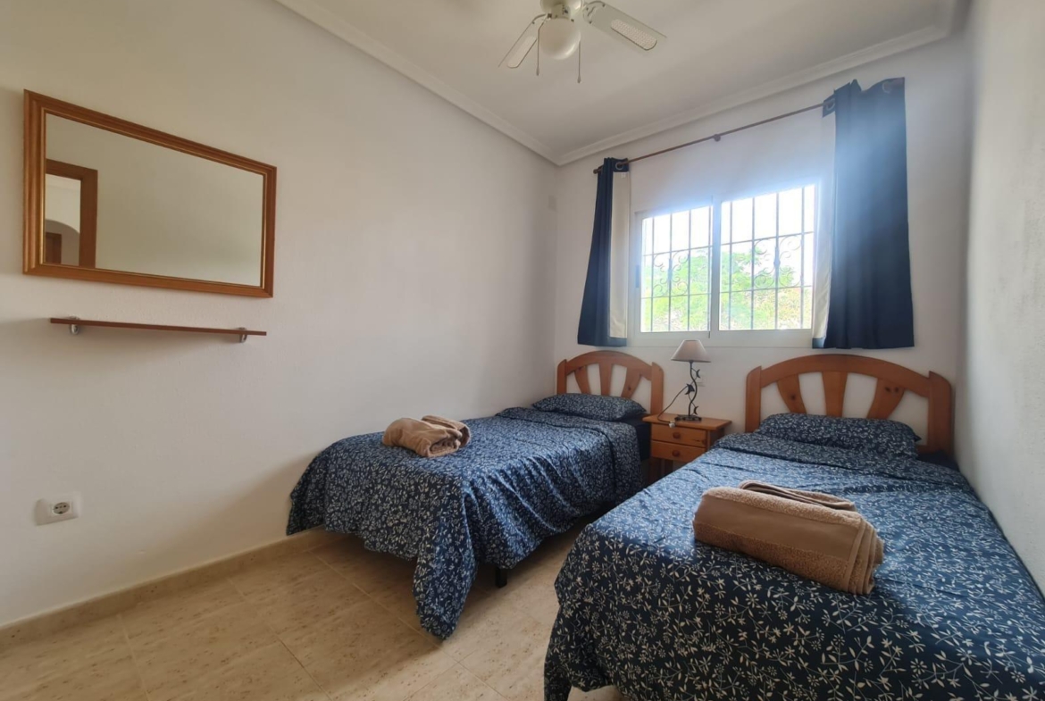 BUNGALOW PLANTA ALTA CON SOLÁRIUM EN ORIHUELA COSTA, ZENIAMAR I.