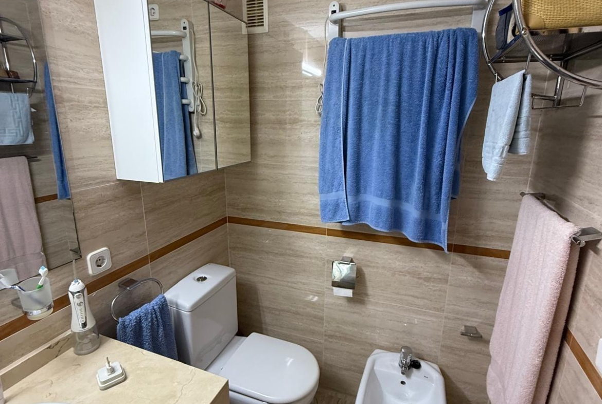 Ático Dúplex con Solárium Privado y Vistas a la Cala de Finestrat