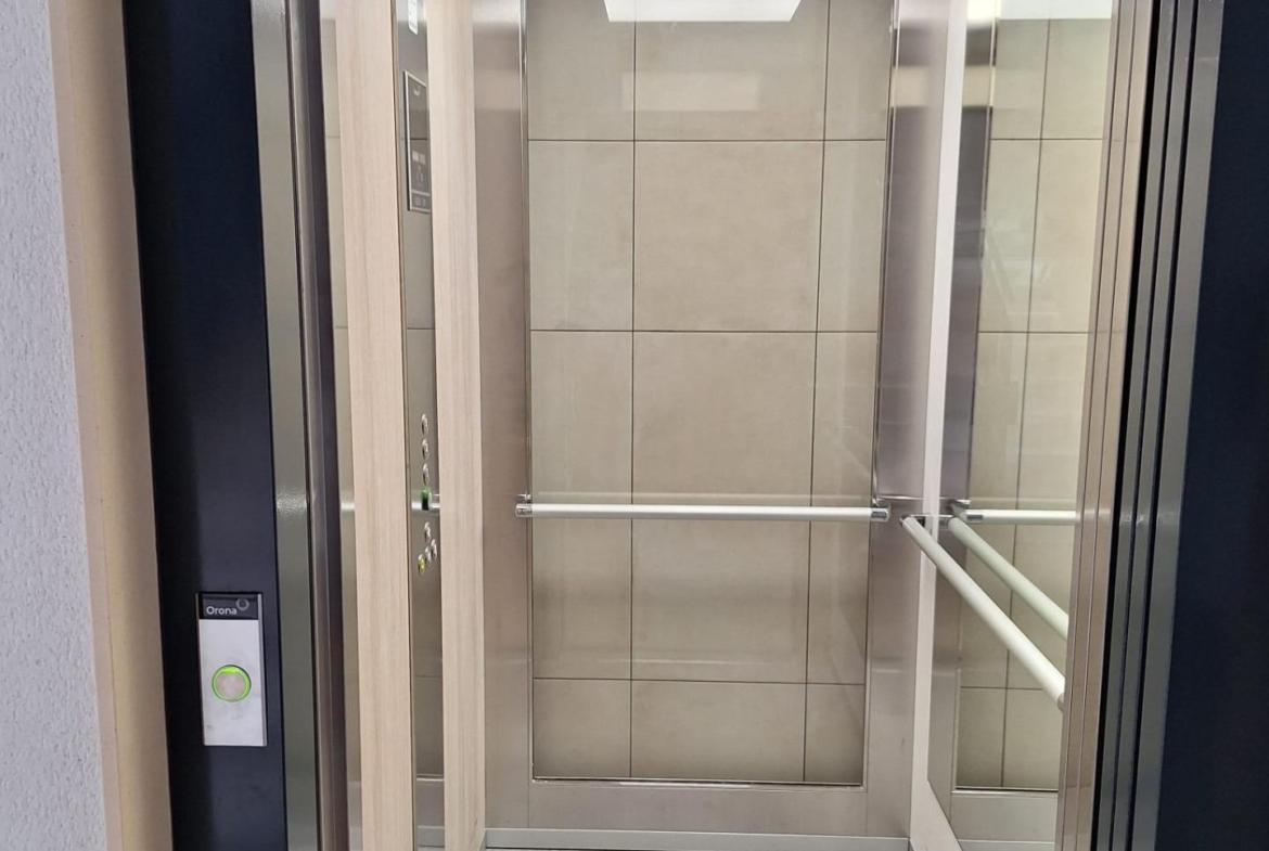 Nieuwbouw appartement in Villamartin met parkeerplaats en gemeenschappelijk zwembad