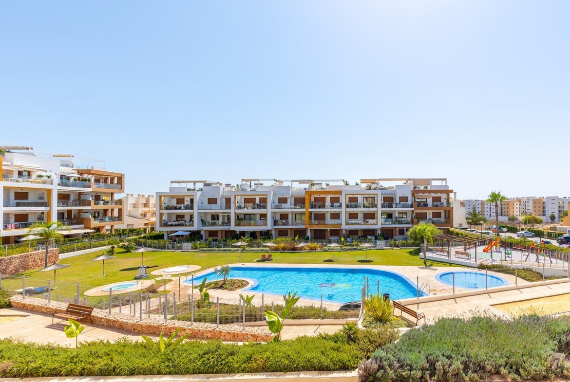 ESPECTACULAIR APPARTAMENTO CON LICENCIA TURISTICA. PISCINA.