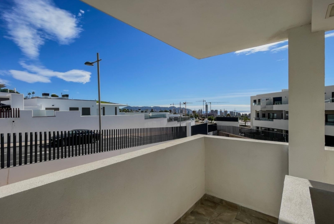 Moderne duplex met 5 slaapkamers in het exclusieve Campirroso complex, Finestrat