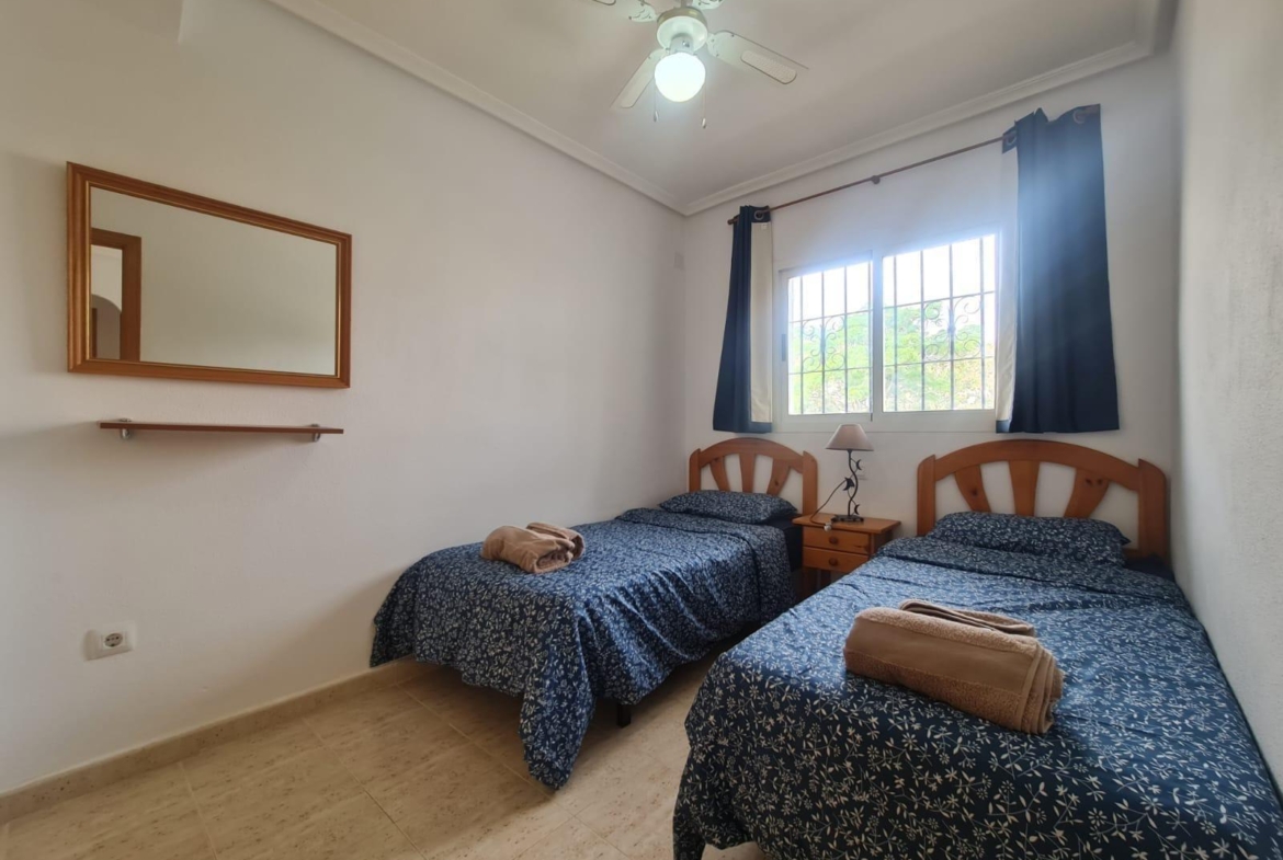 BUNGALOW PLANTA ALTA CON SOLÁRIUM EN ORIHUELA COSTA, ZENIAMAR I.