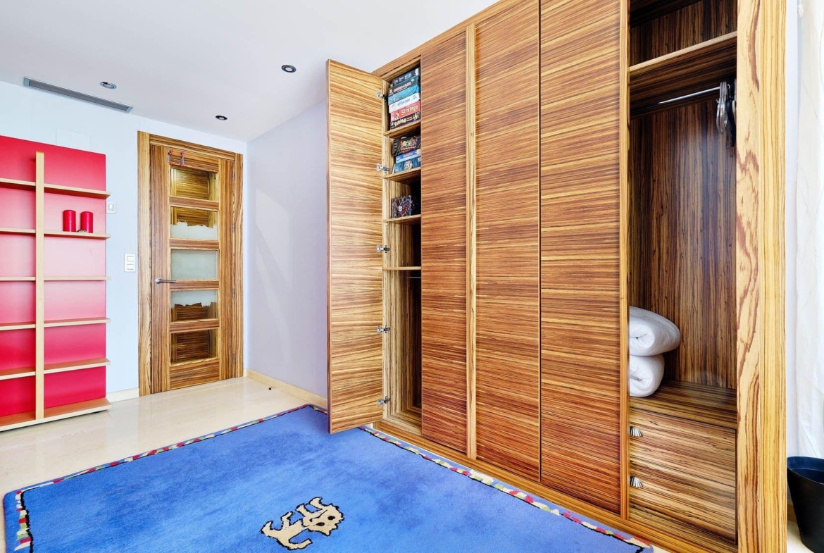 Luxury PENTHOUSE in the TORREVIEJA THEATER SQUARE