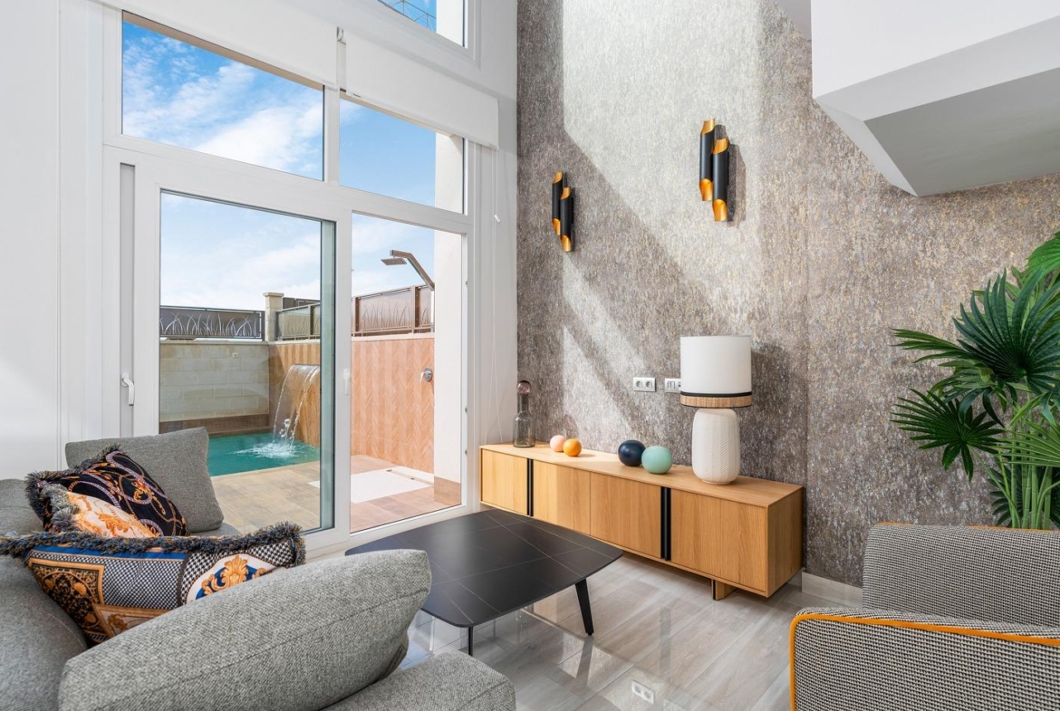 OBRA NUEVA EN LOS MONTESINOS. VILLAS DE LUJO. 3 DORM. 3 BAÑOS. PARCELA 200M2. PISCINA PROPIA.