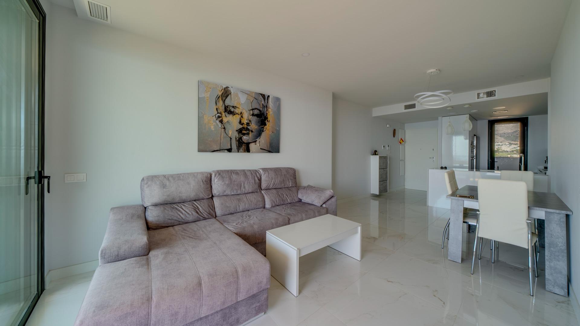 Exclusivo Piso en la Cala de Benidorm con Vistas al Mar