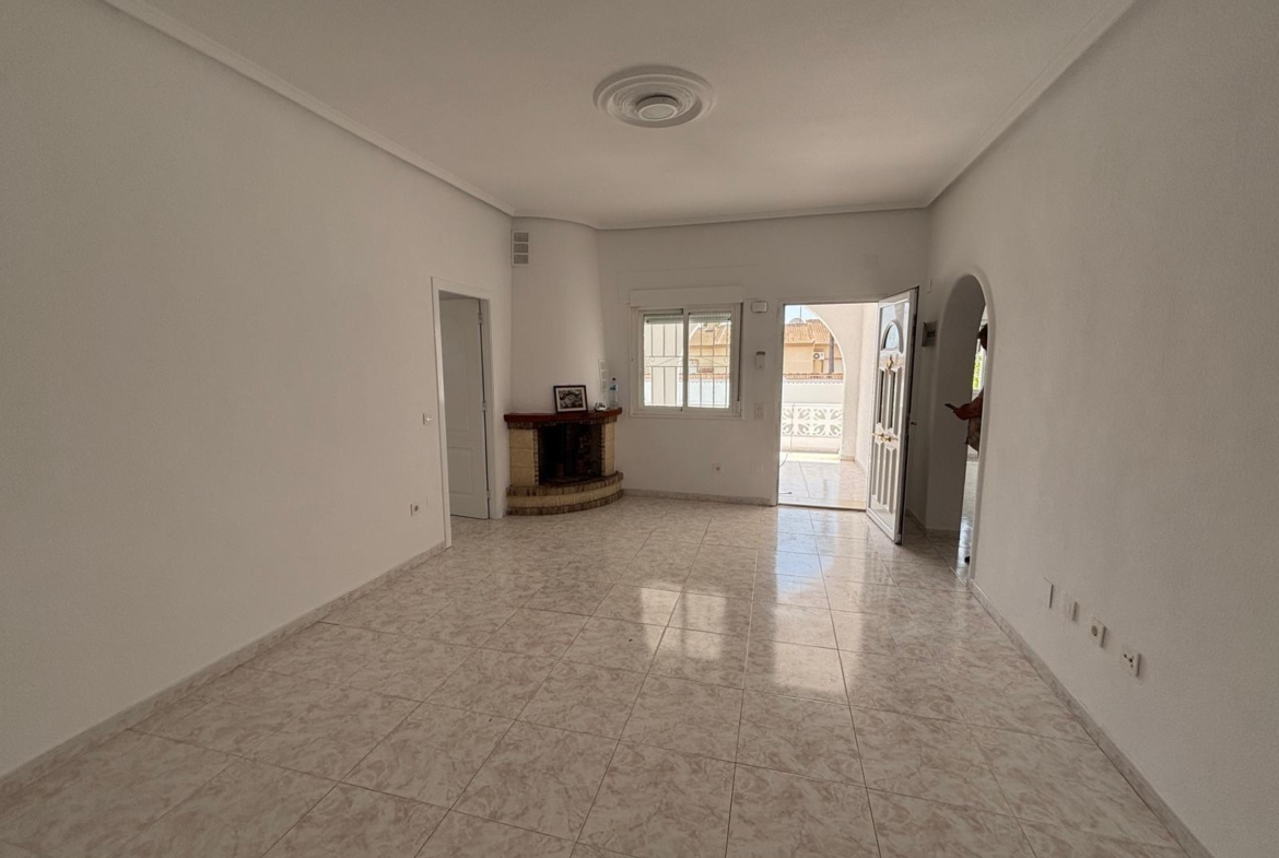 FABULOSA VILLA REFORMADA ESTILO MEDITERRÁNEO EN CIUDAD QUESADA
