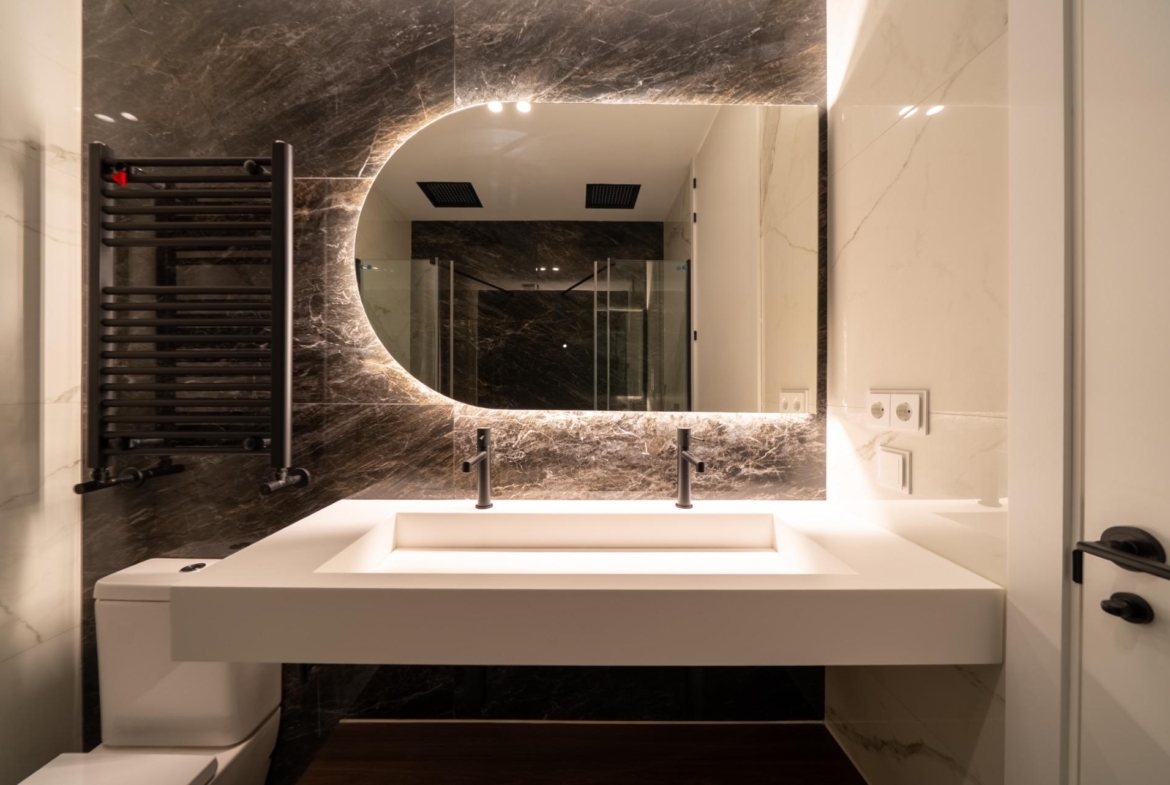 ELEGANT REFURBISHED APARTMENT IN RECOLETOS NEIGHBORHOOD, MADRID