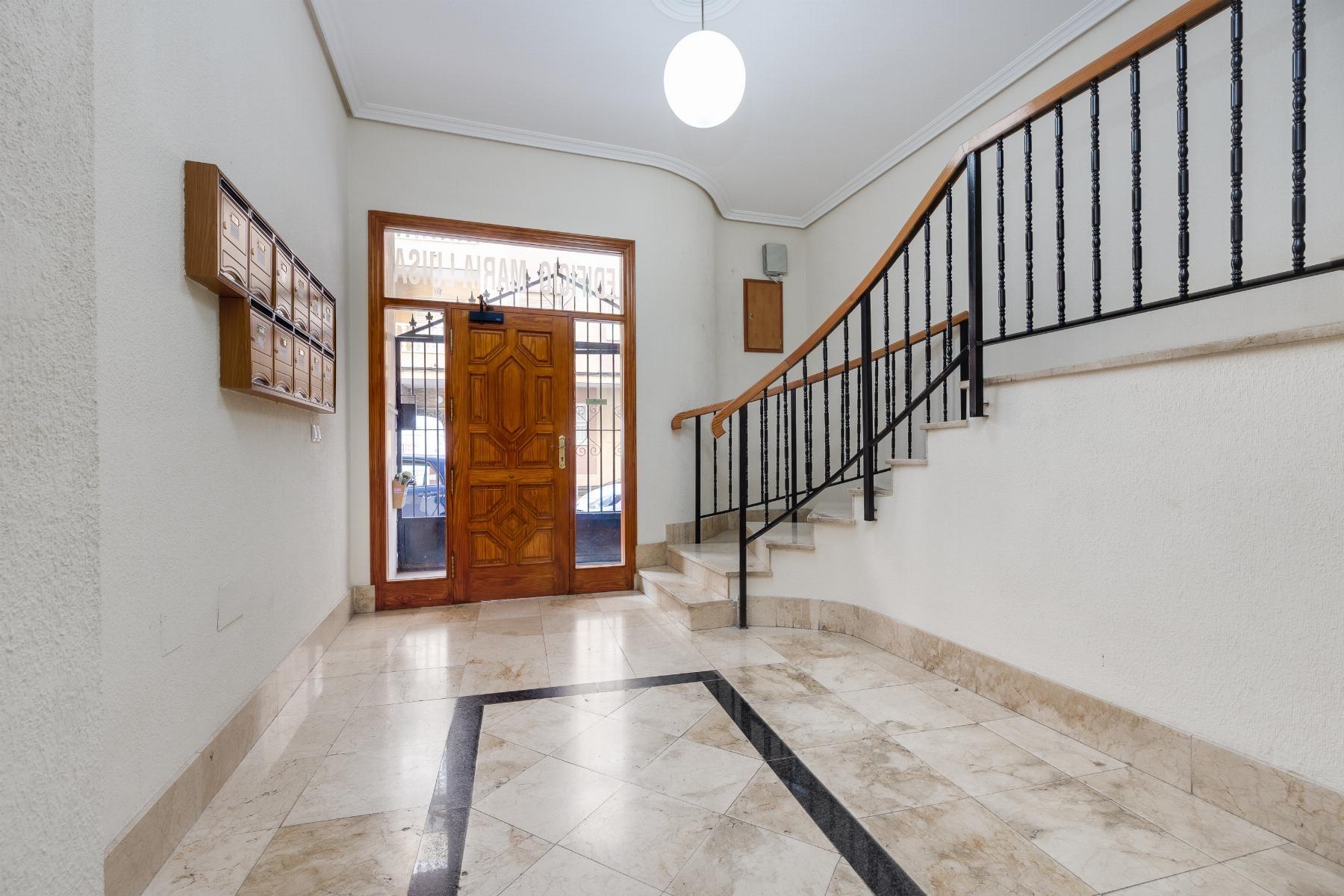 ÁTICO DE 2 HABITACIONES 2 BAÑOS Y AMPLIA TERRAZA