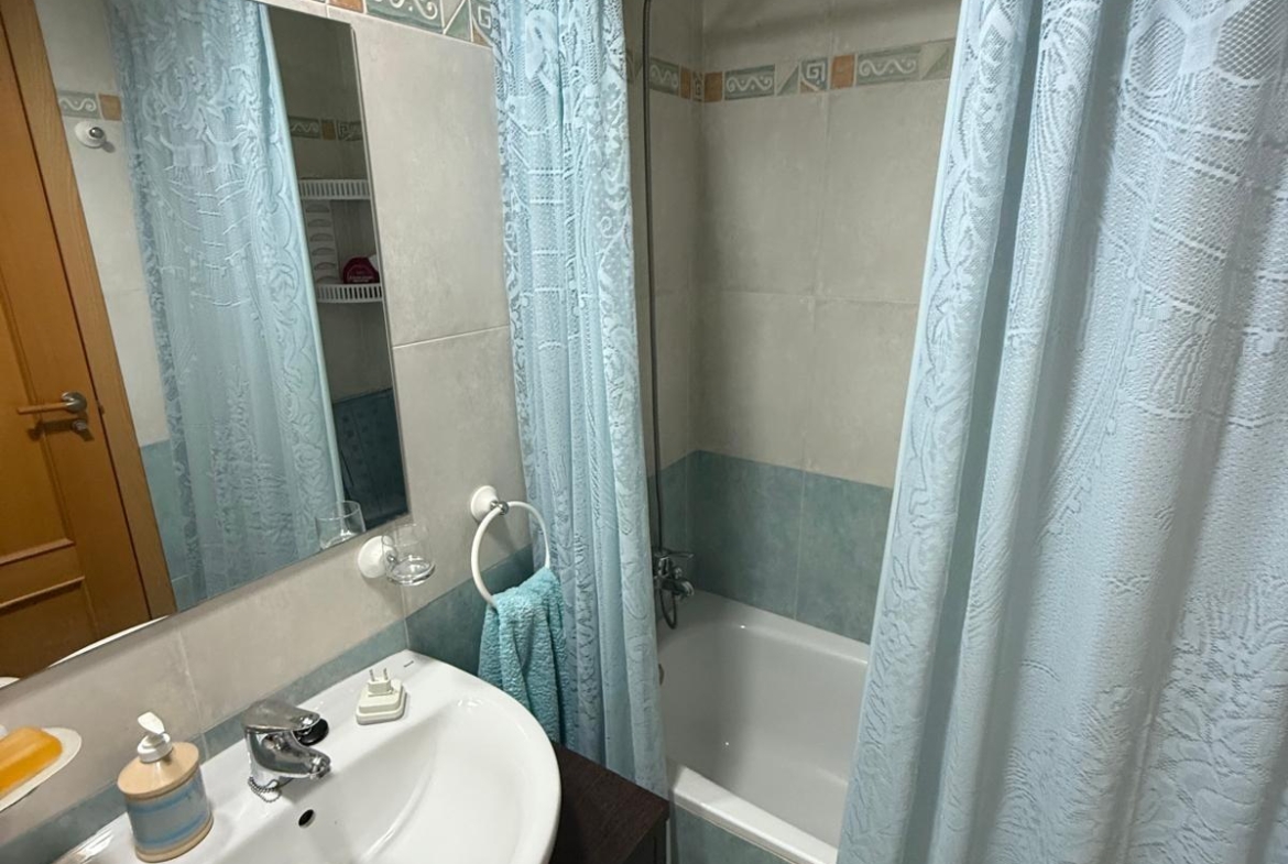 Ático Dúplex con Solárium Privado y Vistas a la Cala de Finestrat