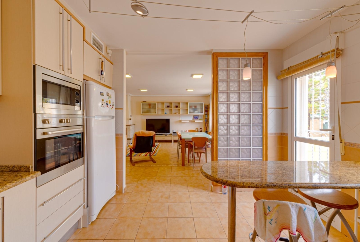 Large corner semi-detached house with sea views,