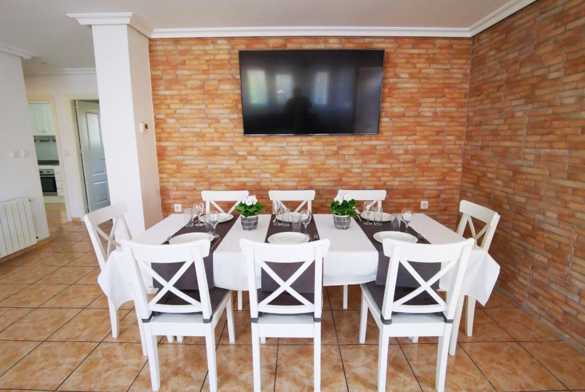 Ruim chalet in La Florida, Orihuela Costa – Ideaal om te genieten van de zon en het strand