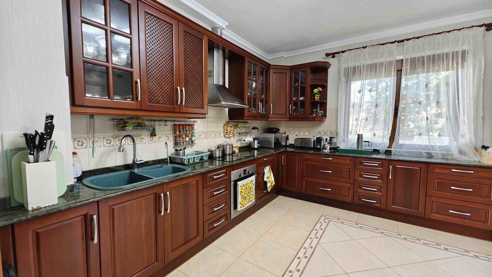 VILLA EN CIUDQUESADA. CON PISCINA PRIVADA. PARCELA 850M2. CASA 364 M2.