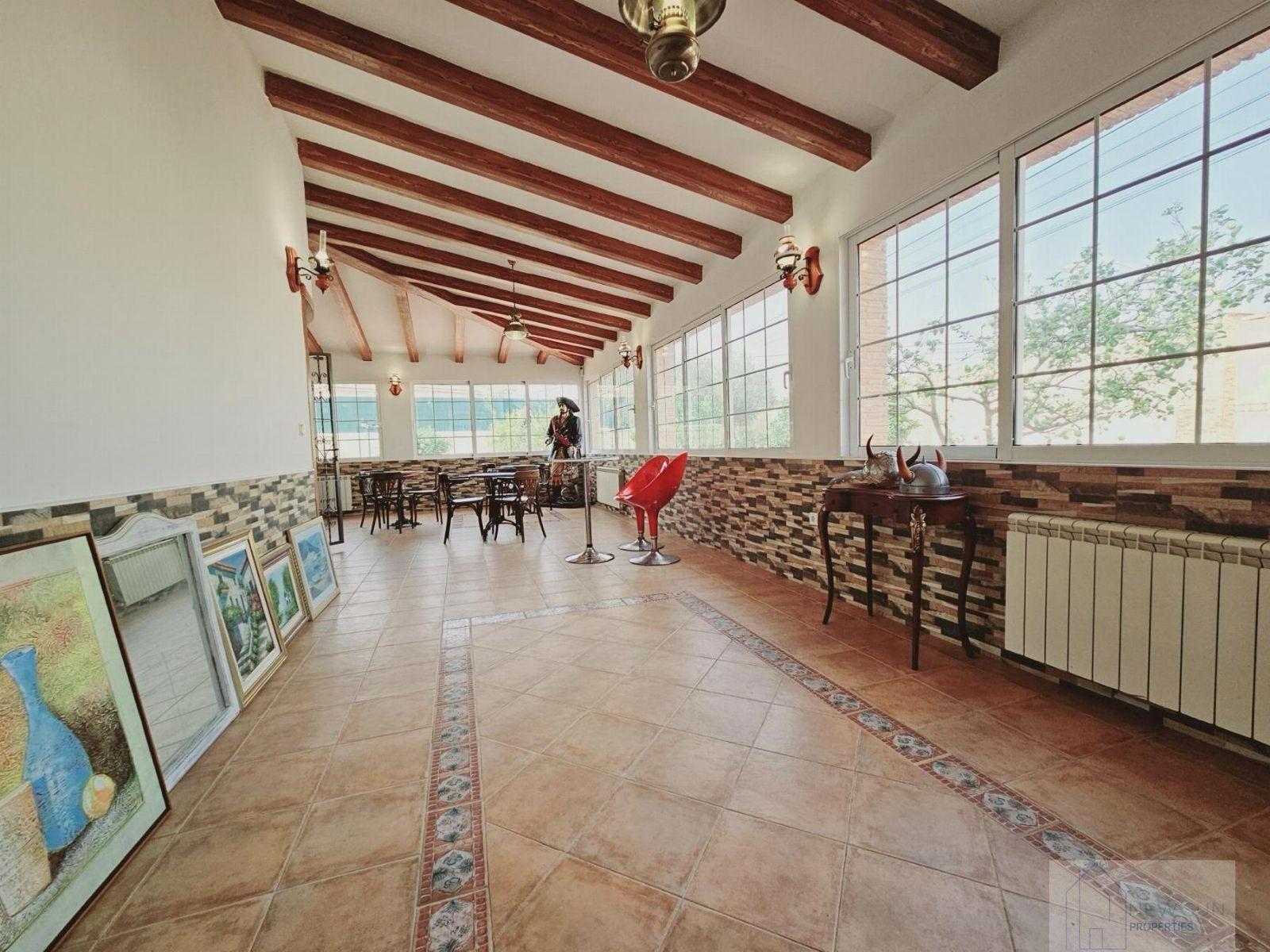 VILLA EN LA SIESTA CON 800 METROS DE PARCELA. PISCINA PRIVADA. 330 M2 DE CASA.