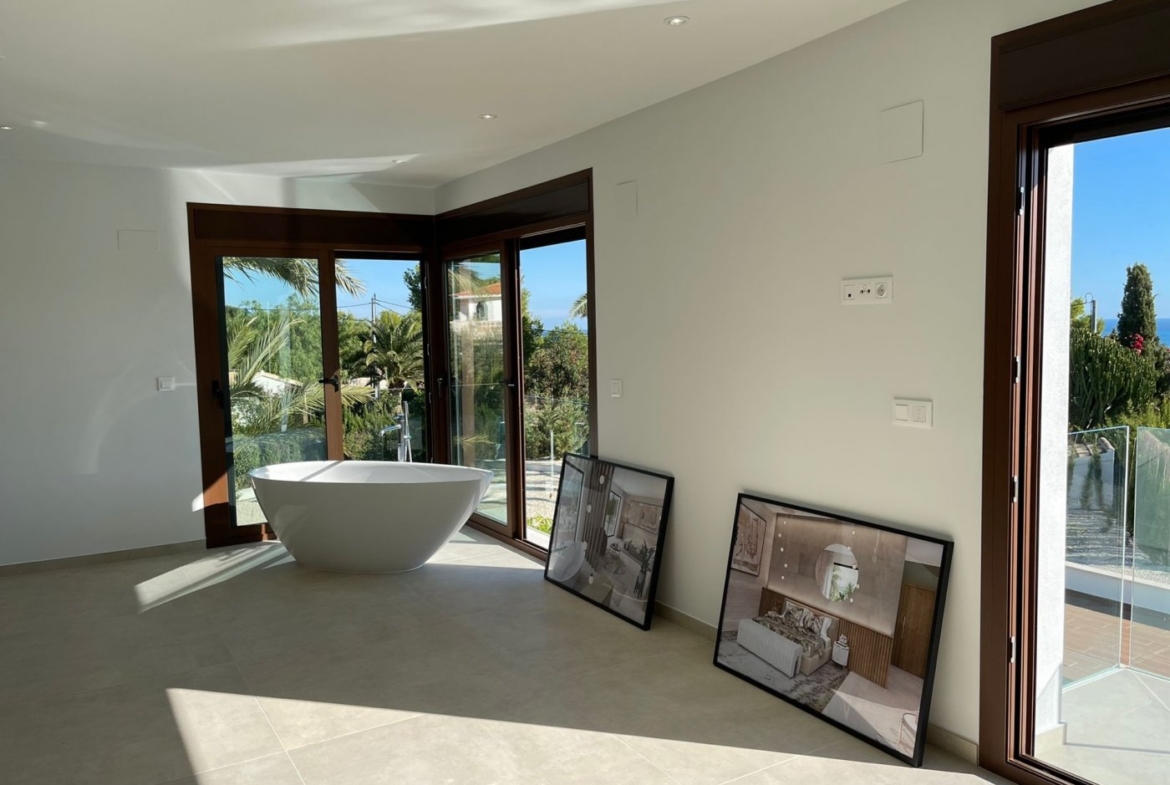 LUXURY VILLA IN ALTEA