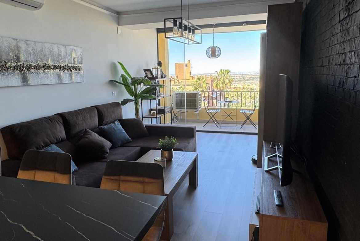 Exclusivo Piso de 2 Dormitorios en el Campo de Golf Bonalba, Mutxamel